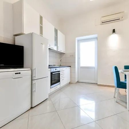 Two Bedroom Apartment - Bridge - Ae1557 Apartment *