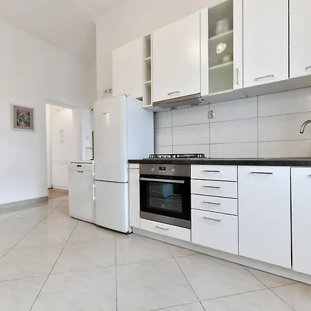 Apartment Two Bedroom Apartment - Bridge - Ae1557 *